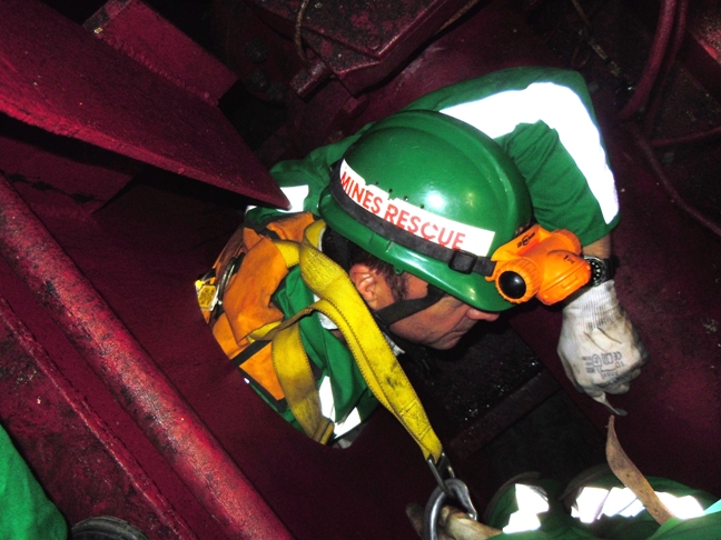 Enclosed space entry drills become mandatory from January 2015