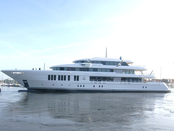 Hakvoort announces the launch of its largest ever superyacht Just J