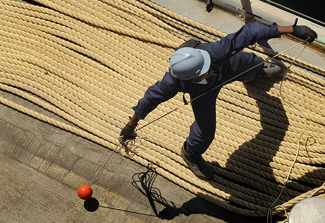 Shipowners’ P&I Club warns about the weight capacity of heaving lines. This image was released by the United States Navy