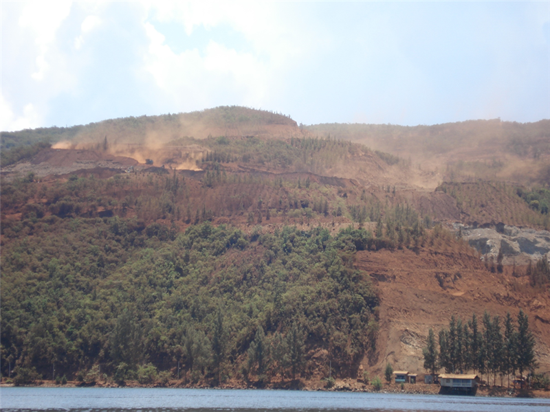 Nickel ore mines in Indonesia. Photo from www.skuld.com