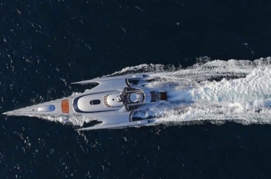 World’s first battery-powered luxury boat