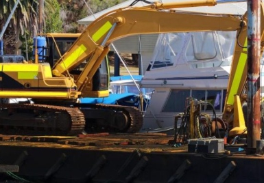 Construction barge safety is the focus of a new campaign by AMSA. Photo credit: AMSA